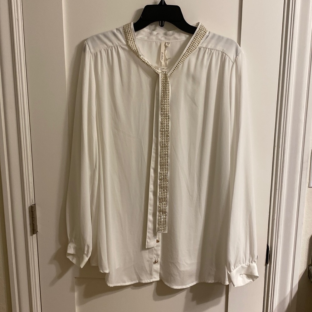 NWT white top Bellatrix